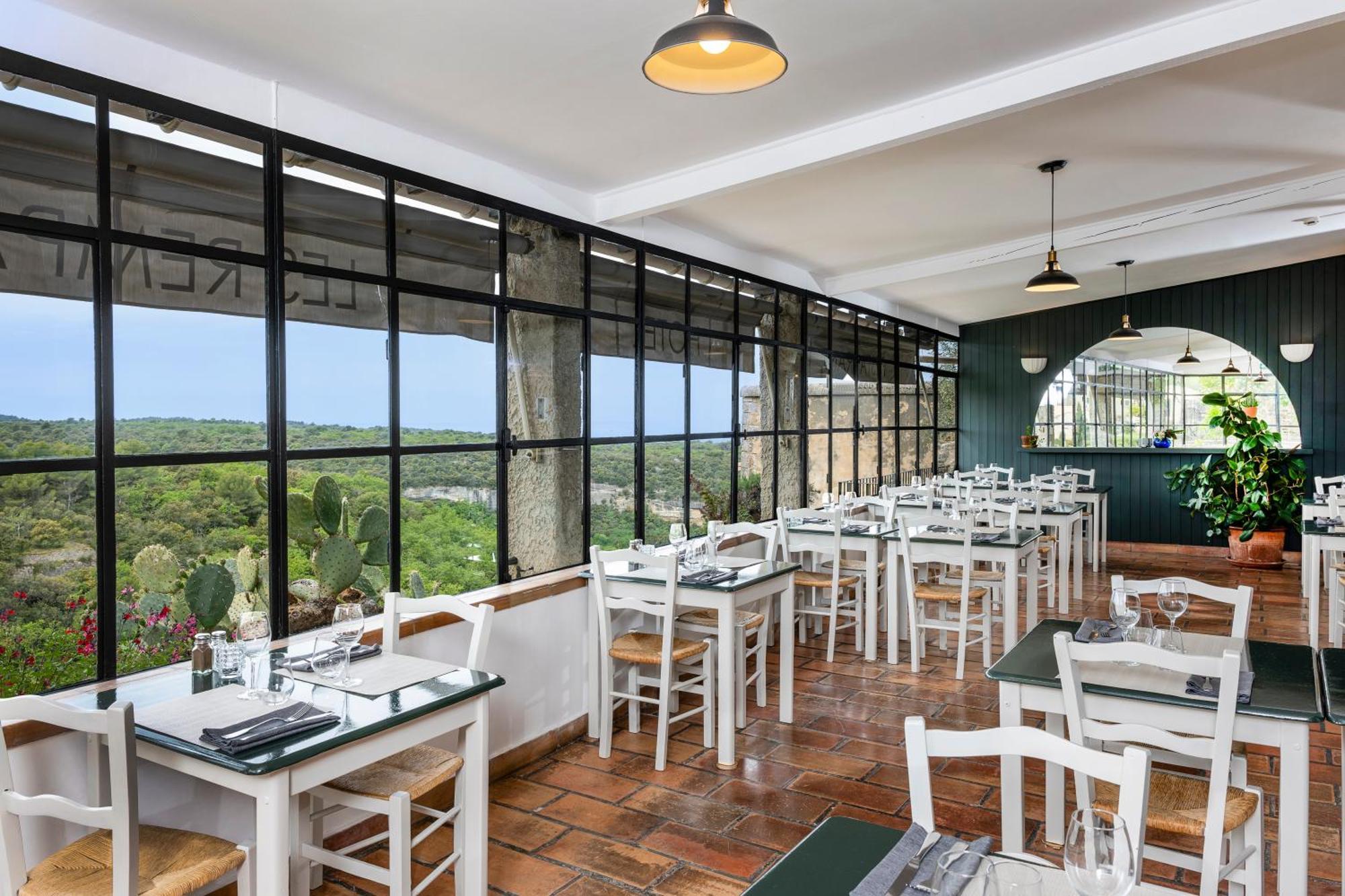 Hotel Restaurant Les Remparts Venasque Exterior foto